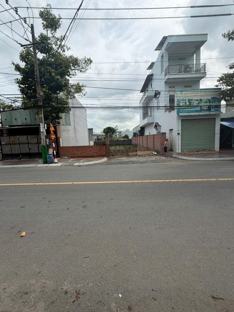 Chủ gửi: Mặt tiền Nguyễn Hữu Cảnh Ngang 6m đẹp DT: 128m thổ cư lên tới 118m2 Giá bán: 7tỷ950