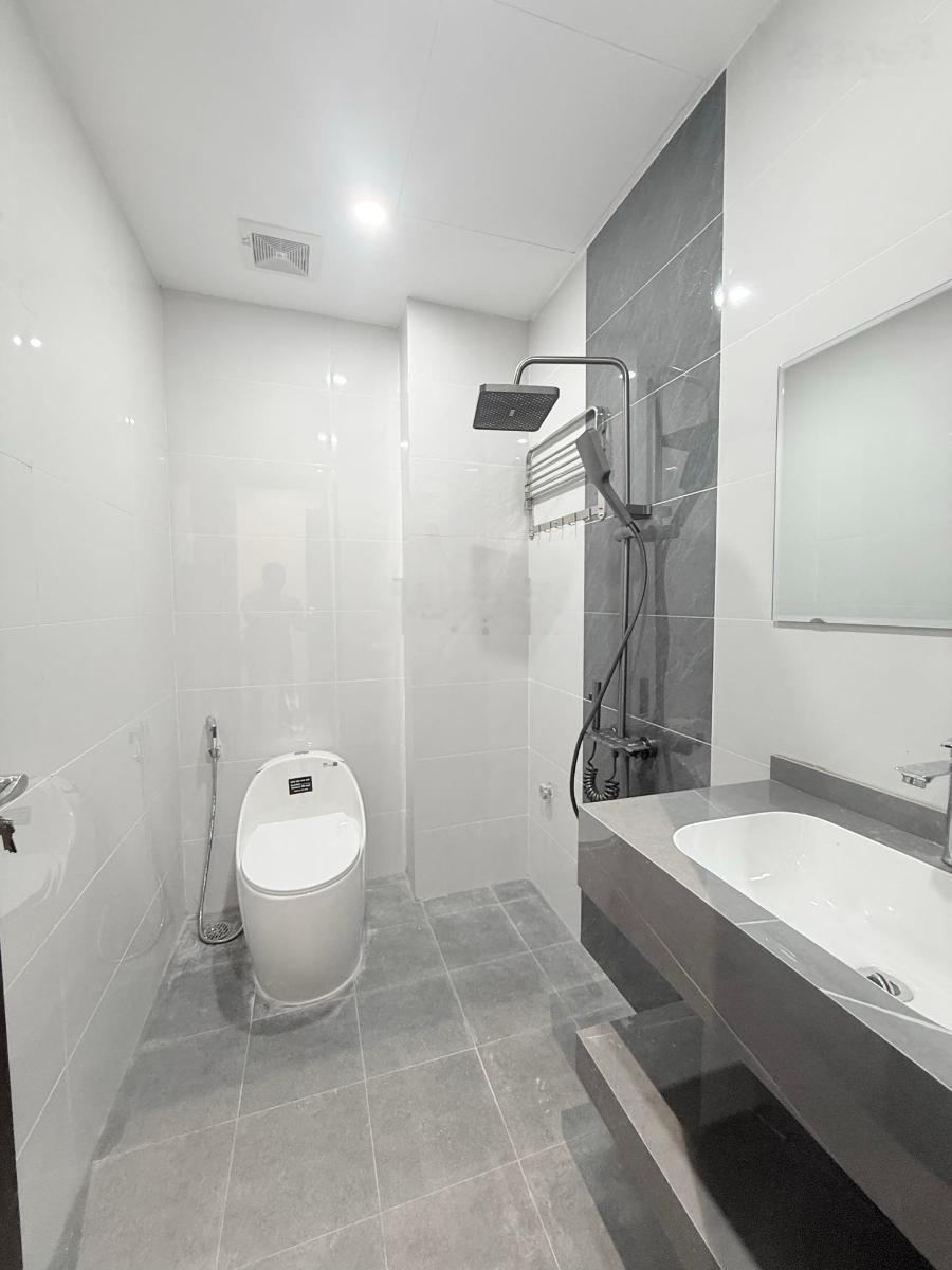 Siêu Hót Phố Chính Kinh, nhà dân xây chắc chắn, ngõ nông, ko quy hoạch, dt 45m2* 5 tầng