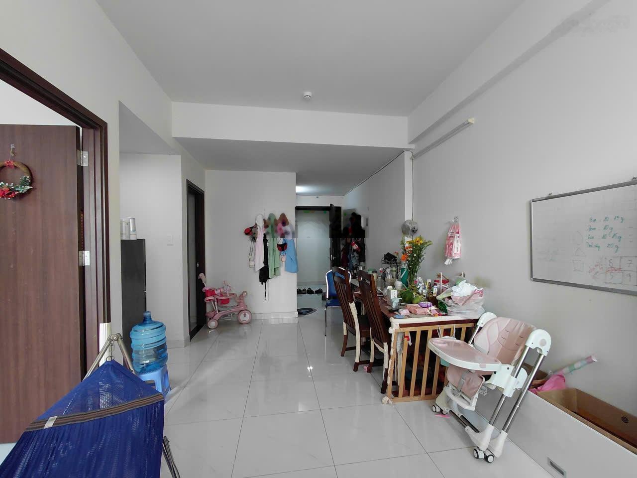 Chính chủ gửi bán CH Green River Quận 8 Dt65m2 2PN 2WC giá 2tỷ6 đã có sổ, view sông, gần quận 5,10