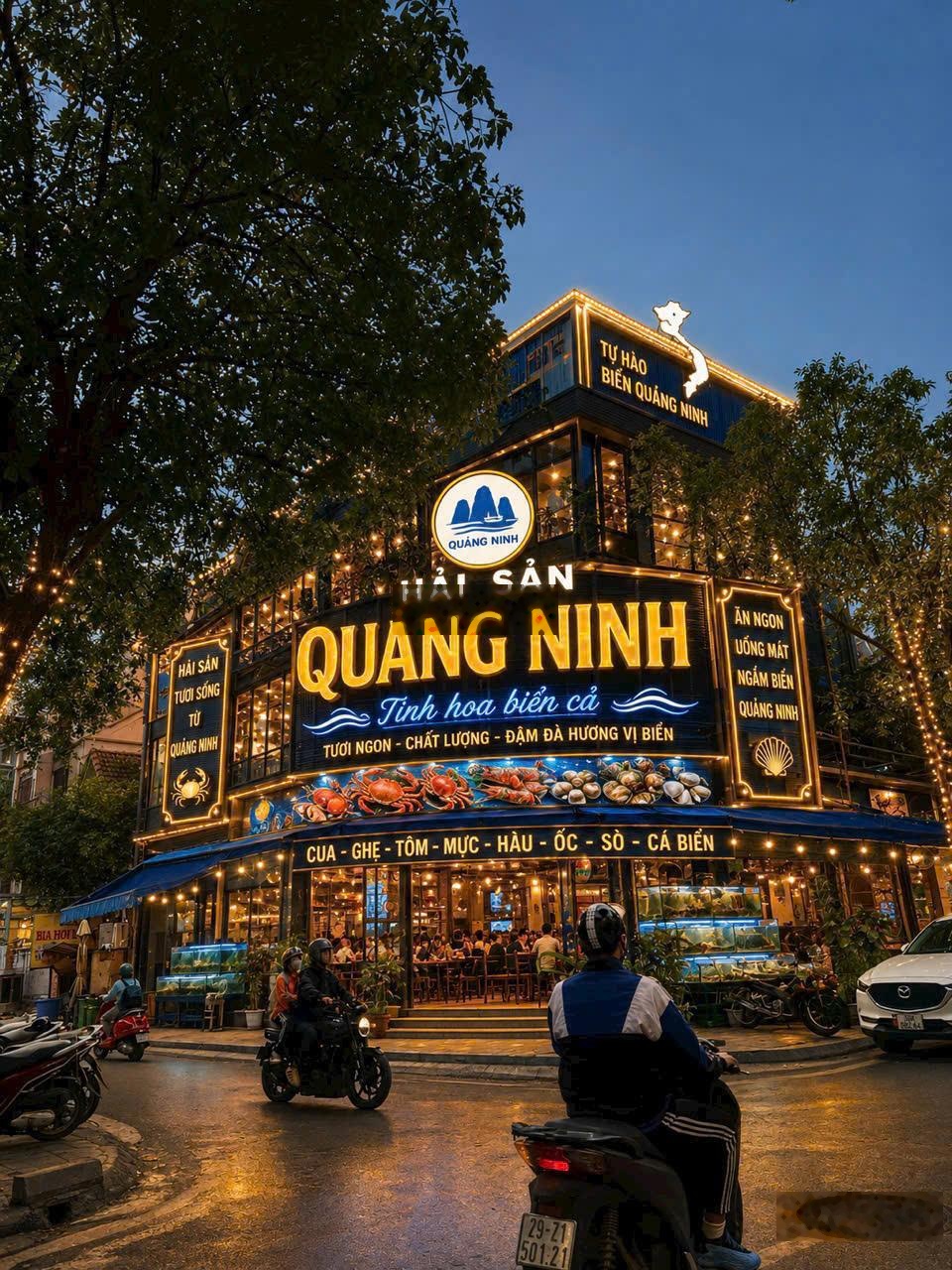 Cho thuê gấp nhà mặt phố Nguyễn Thị Định, lô góc, 280 m2, 4 tầng
