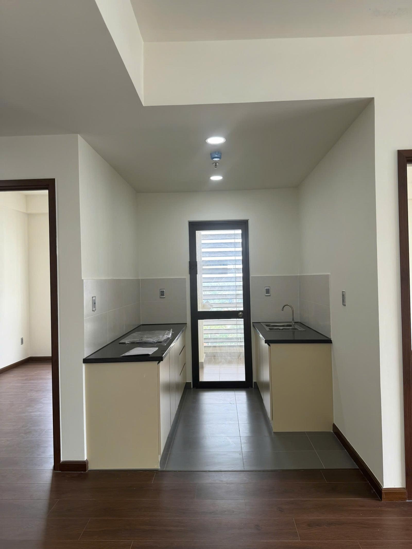 Cho thuê chung cư 64m2, 2 phòng ngủ 2wc +, Ehome Souhtgate, Bến Lức, Long An