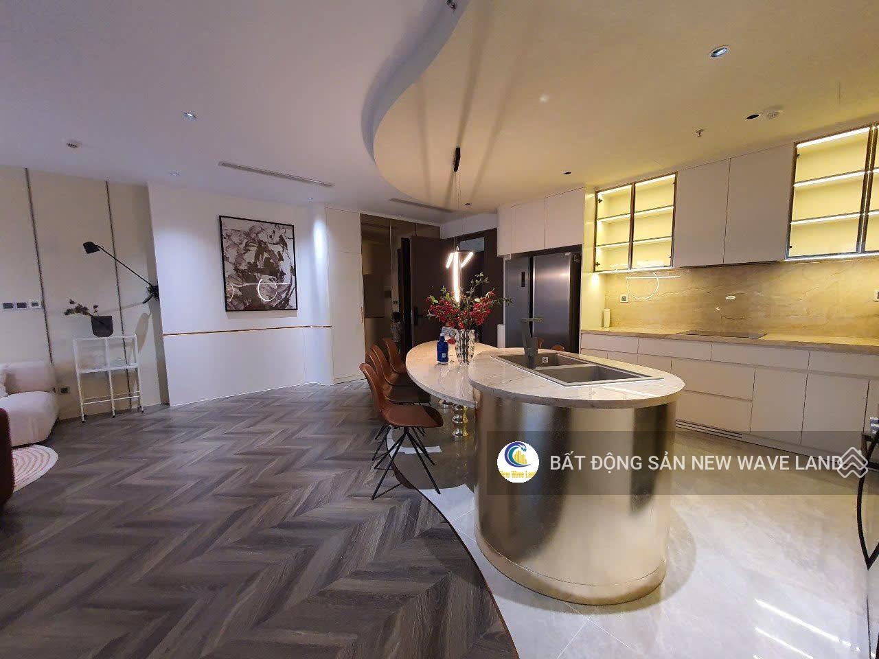 Cho thuê căn hộ Midtown M8 The Peak 127m2 2PN + đầy đủ nội thất cao cấp giá tốt