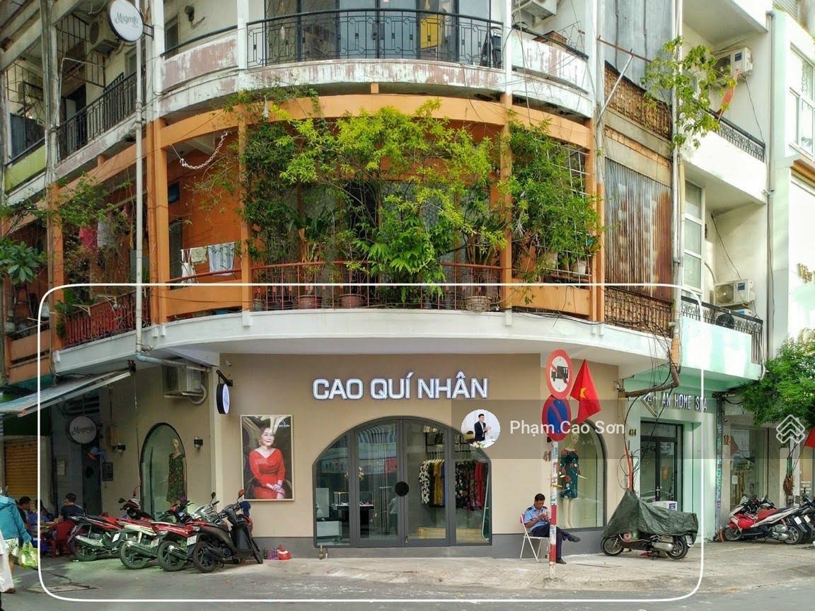 Góc 2 mặt tiền, trống suốt, ngang 8m số 417 võ văn tần, quận 3!!!