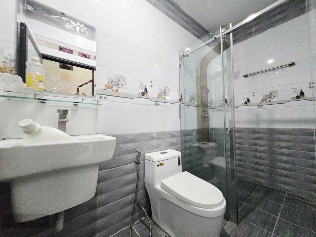 Ngang lớn gần 5m - siêu phẩm 5 tầng mới đẹp - ngay gò xoài - lê văn quới - sổ đẹp vuông vức chuẩn