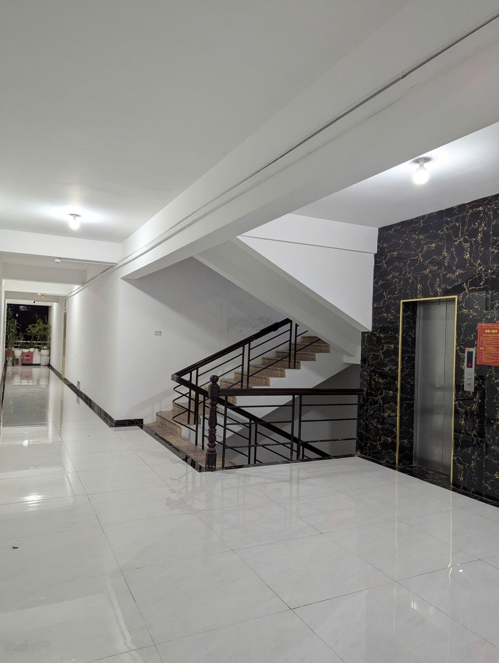Chính chủ cho thuê CH 60m2, tòa nhà CT4-4, full đồ sịn, xách valy về ở ngay, giá 10,5 triệu/tháng