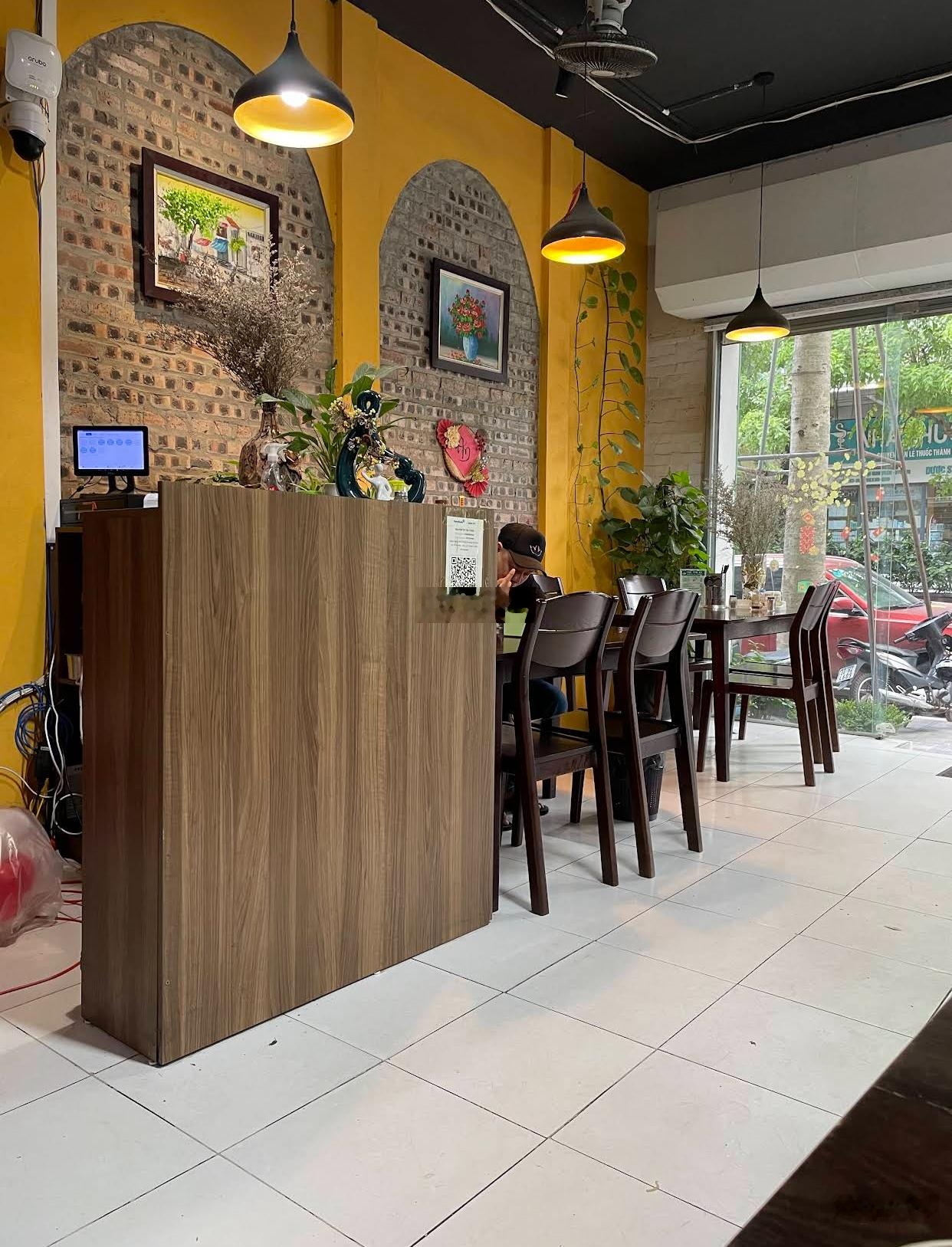 Sang nhượng quán phở Cơm Lẩu KĐT Ngoại Giao Đoàn Đường 3 làn ô tô. Diện tích: 120m2 x 4 tầng