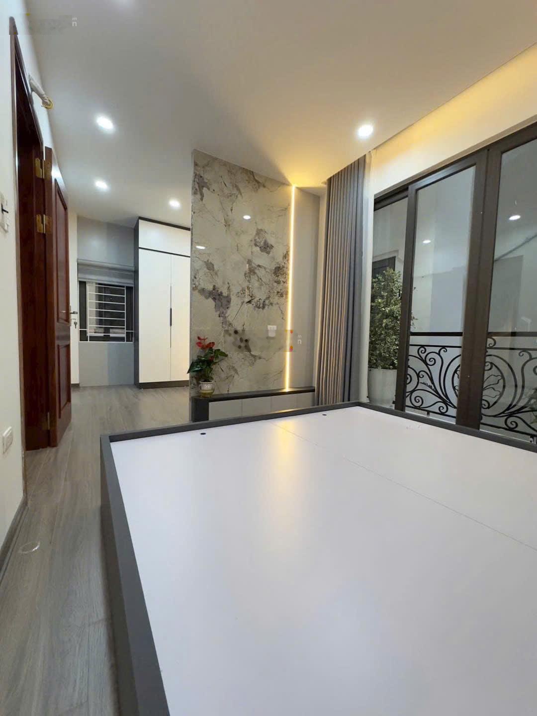 Bán siêu phẩm Tam Trinh, Minh Khai, 38m2x5 tầng thang máy, nhà mới full nội thất, gần phố, ở ngay