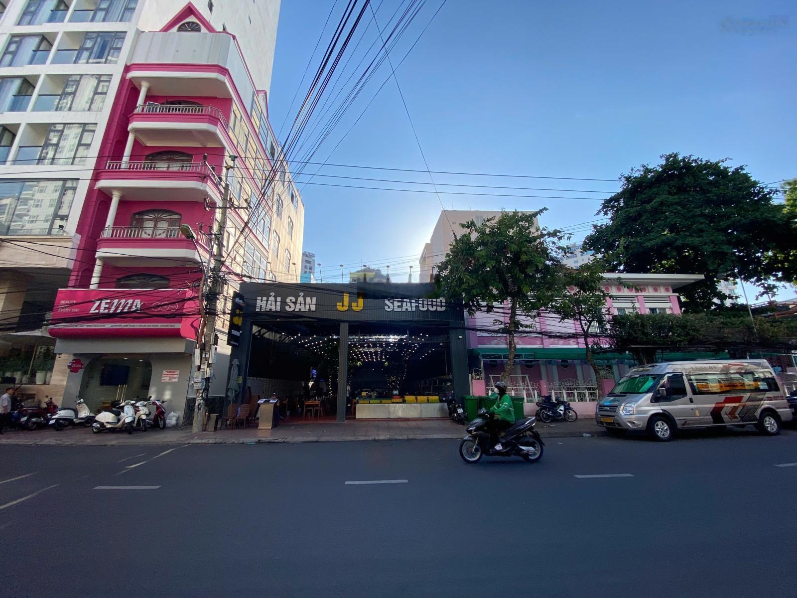 Bán đất 2mt phố tây nguyễn thiện thuật 448.8m2 - ngang 11 - xây ks 20 tầng - chỉ 310tr/m2