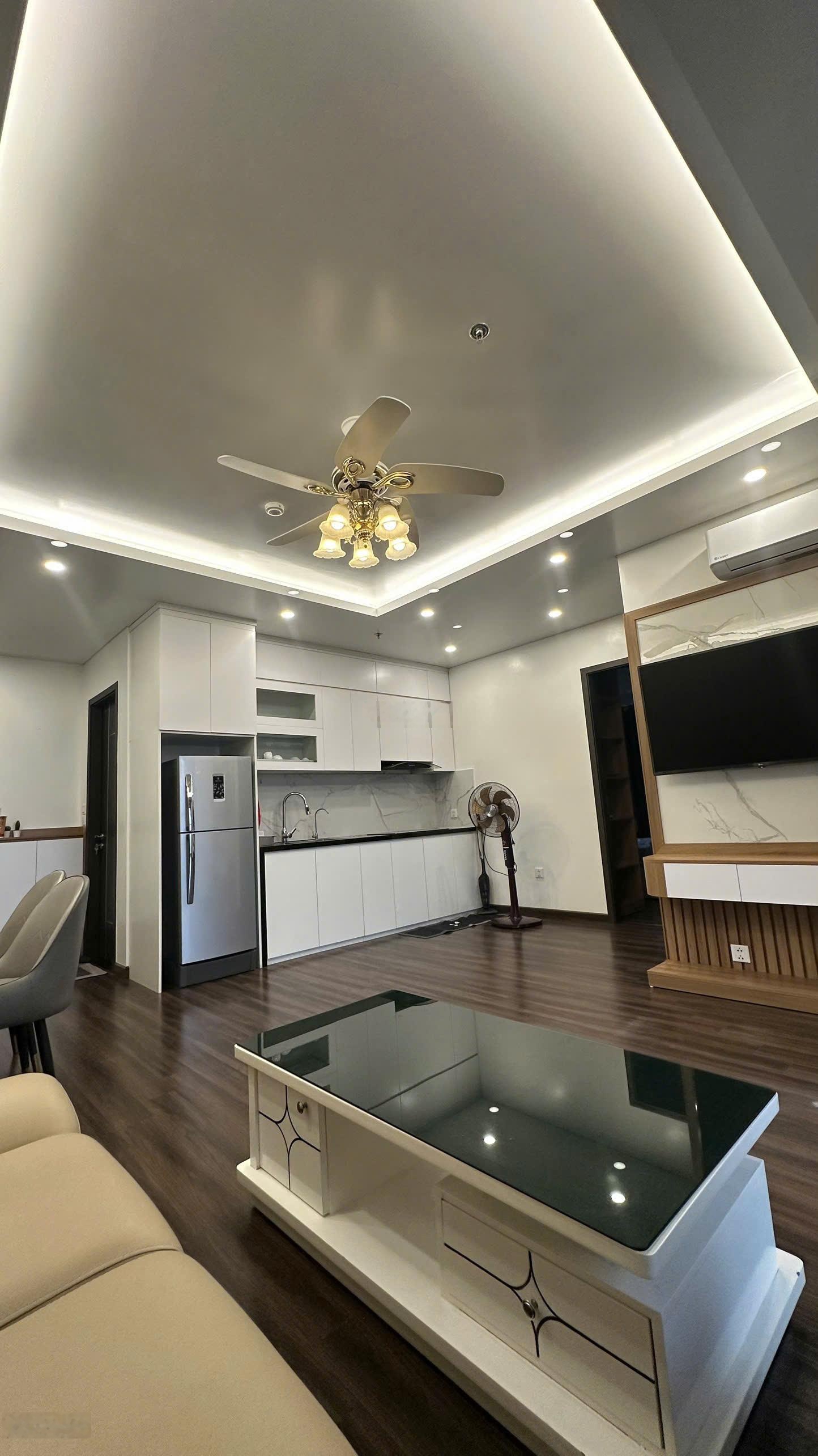 Cho thuê căn góc view Vin diện tích rộng tại Hoàng Huy Grand Tower, Sở Dầu. LH: 0363931274