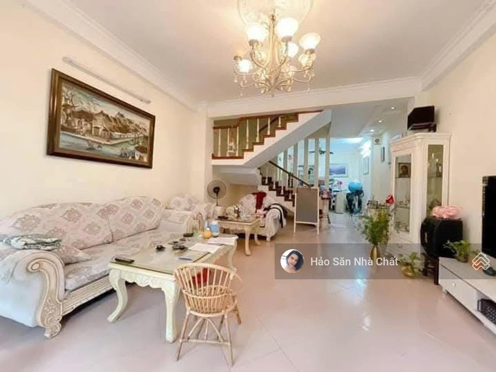 Bán nhà riêng tại Phạm Văn Đồng, 14 tỷ, 40 m2, 4PN, 7WC, pháp lý đầy đủ, đẹp, nhiều tiện ích