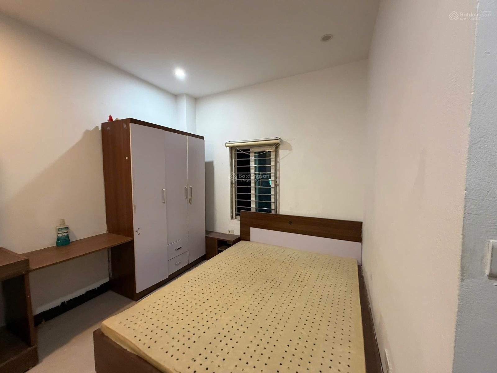Phòng 604 nhà 111 ngõ 32 đỗ đức dục, thang máy, khép kín chỉ 2.9 triệu.