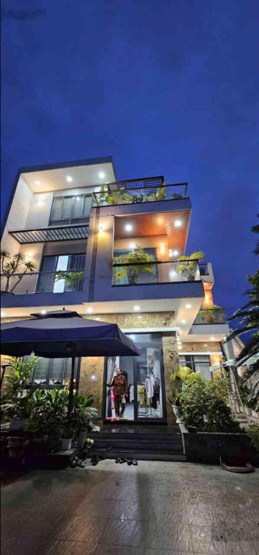 Bán biệt thự sân vườn hơn 300m2 - Xuân Thới Thượng Hóc Môn - full nội thất Châu Âu - nhỉnh 8xtỷ TL