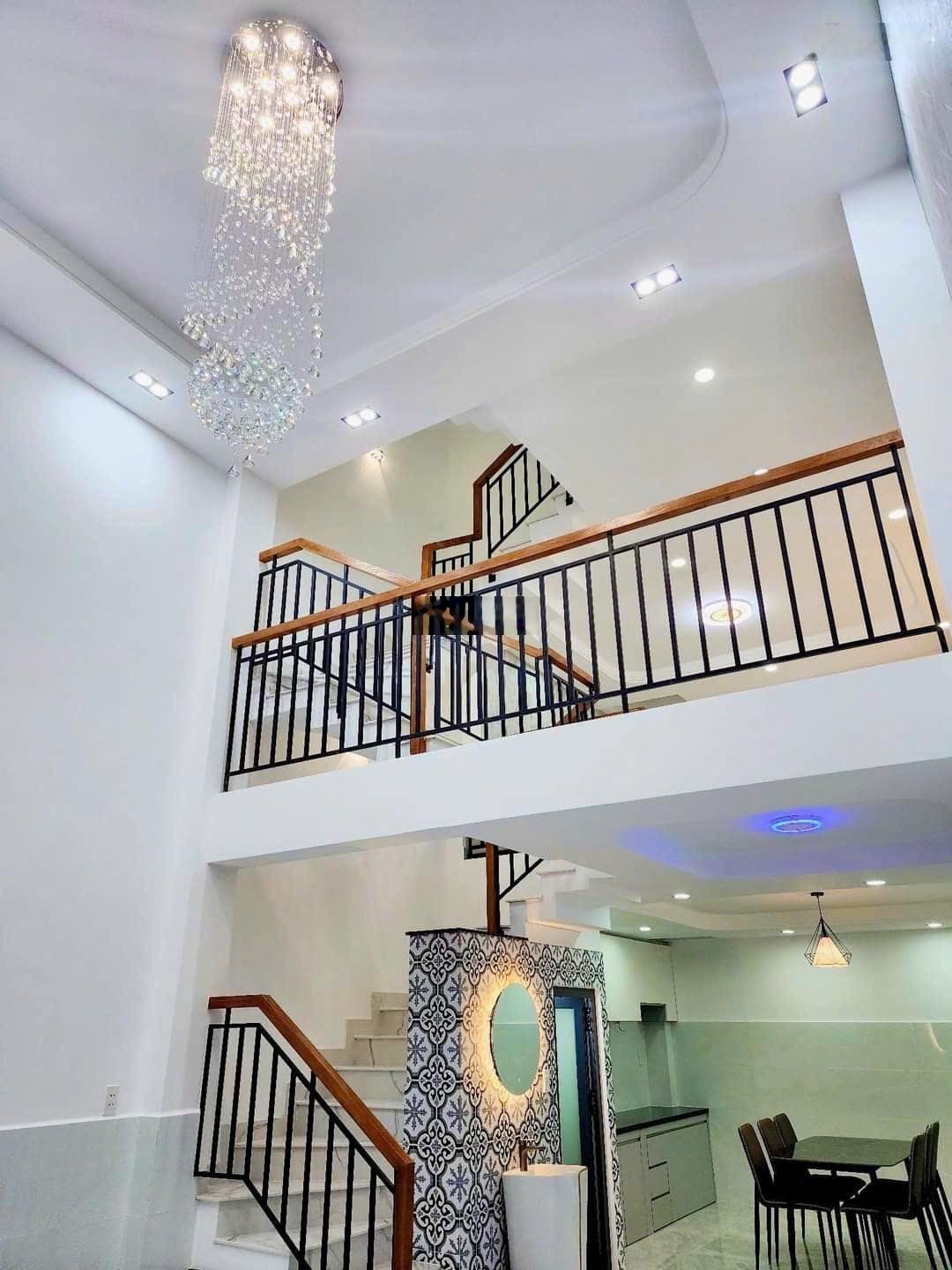 NHÀ ĐẸP QUANG TRUNG HXH, 61m2, 5 tầng, Sẵn nội thất, Sát vách Cityland , Nhỉnh 6 tỷ Ở NGAY