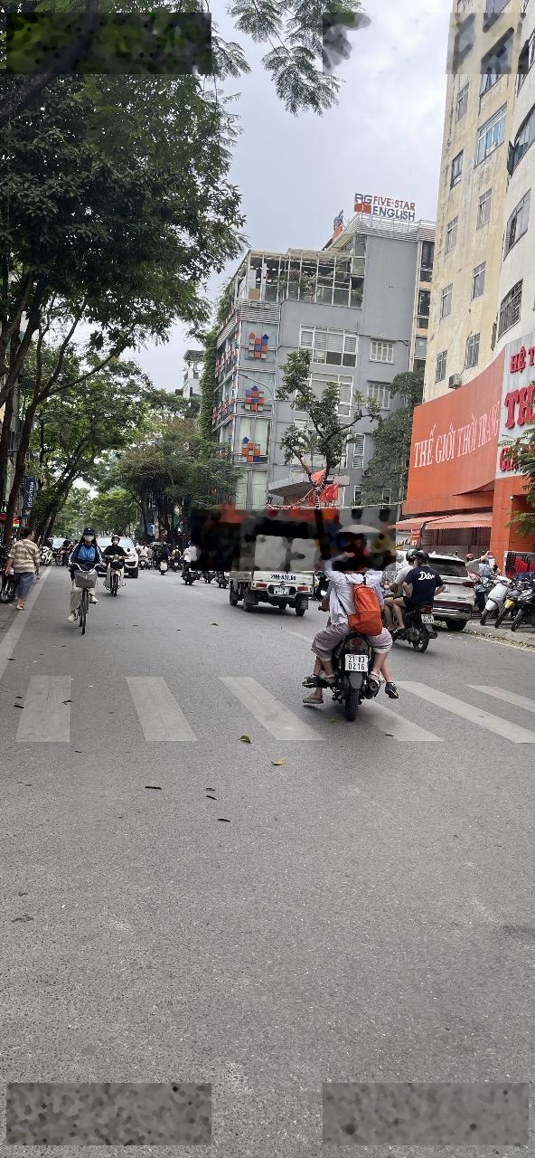 Đắc Địa Nhất Phố! Bán Nhà Mặt Phố HBT 75m, Mặt Tiền Quyền Lực, Doanh Thu Khủng. Giá thương lượng