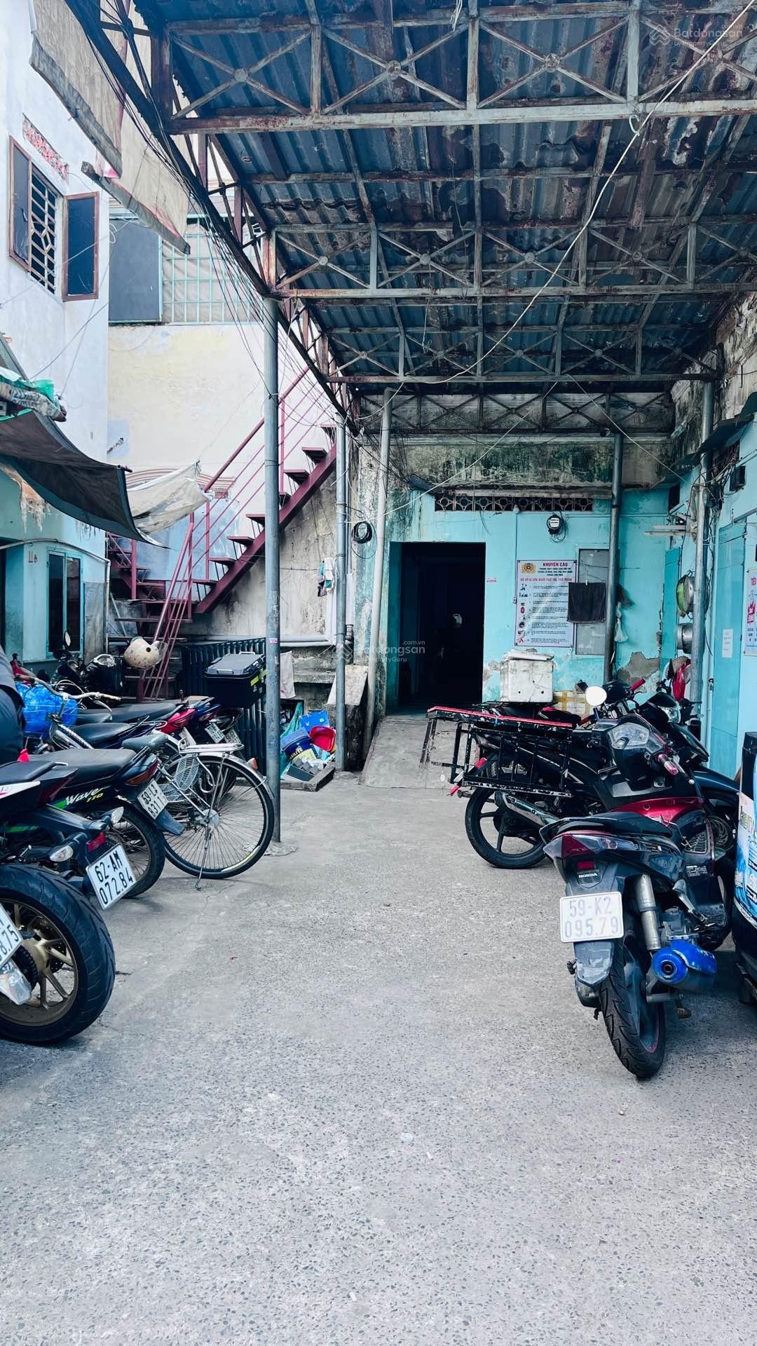 Tôi cần bán 831 m2 thổ cư mặt tiền đường tại phường Gia Định