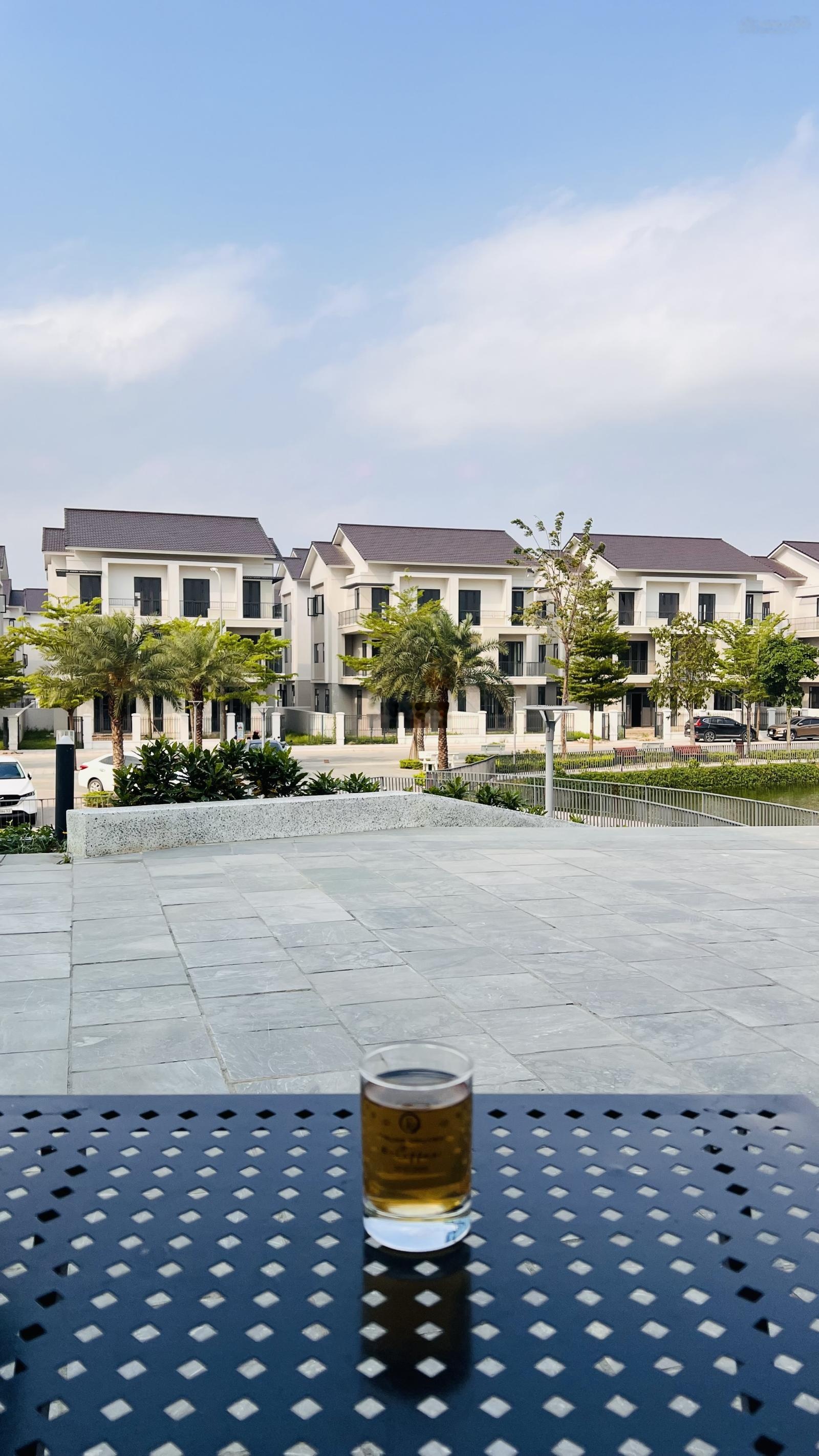 Sở hữu căn Biệt thự góc view sông cách Long Biên HN 6km. Ký trực tiếp CĐT. Ân hạn 2 năm. CK 10%.
