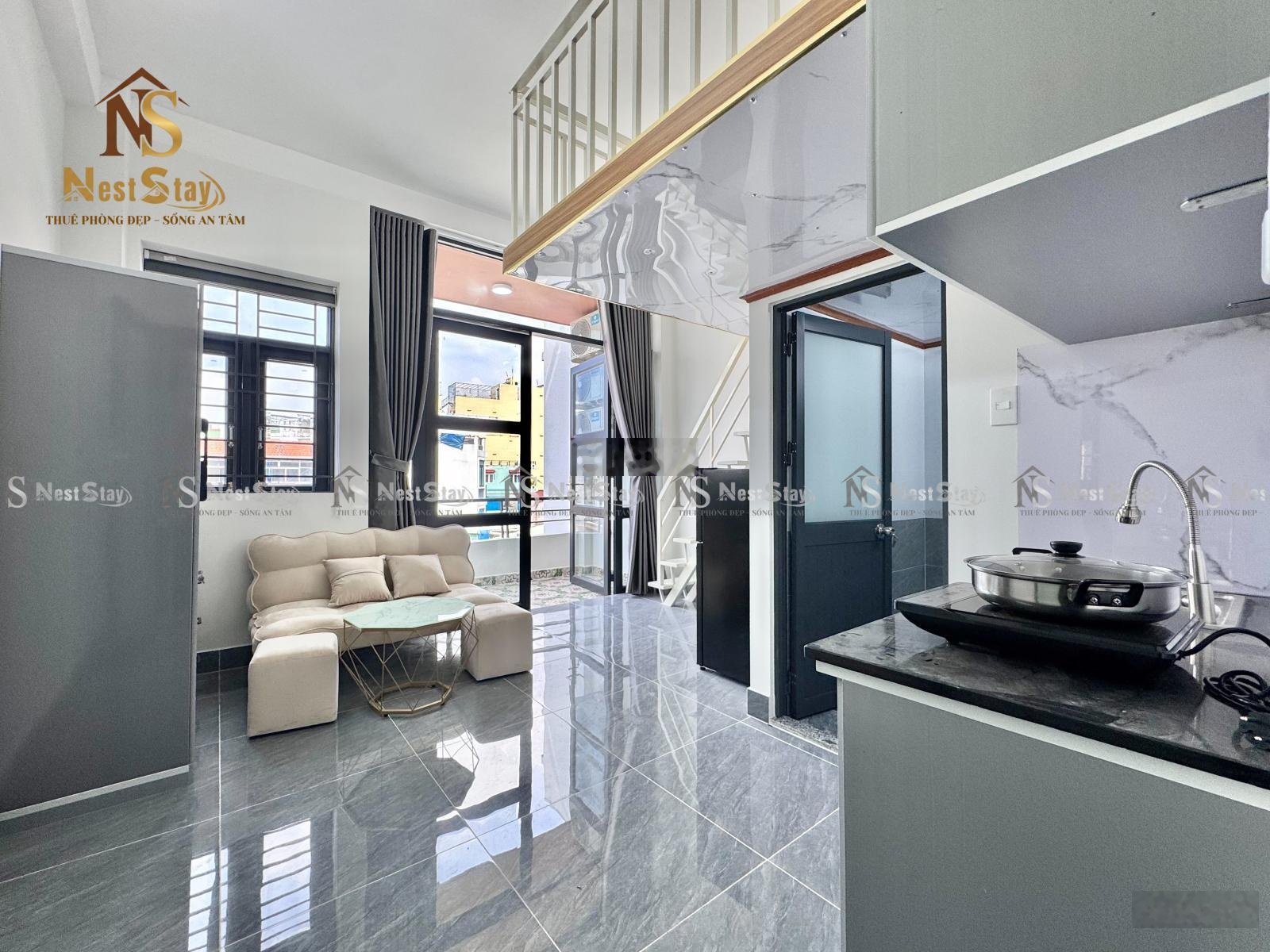 Duplex ban công full nội thất giờ ngay trục đường Lạc Long Quân rộng 40m2