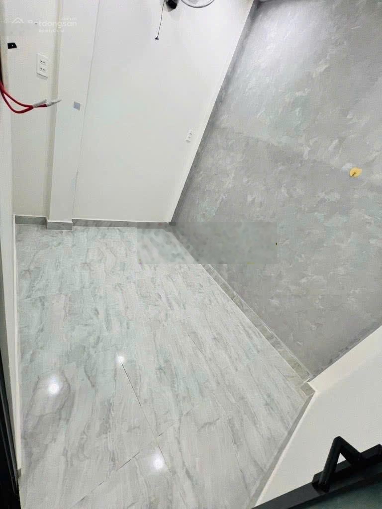 Nhà mới 2 tầng 2pn - gần mt 502 huỳnh tấn phát - nhà thi đấu đa năng - shr - kdc hiện hữu