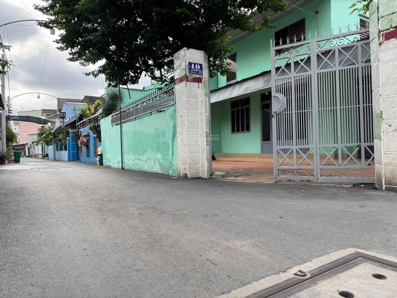 Bán nhà phường bình trung đông quận 2 ,nhà góc 2 mặt tiền,diện tích:236m2 ngang 11,5 mét dài 21mét