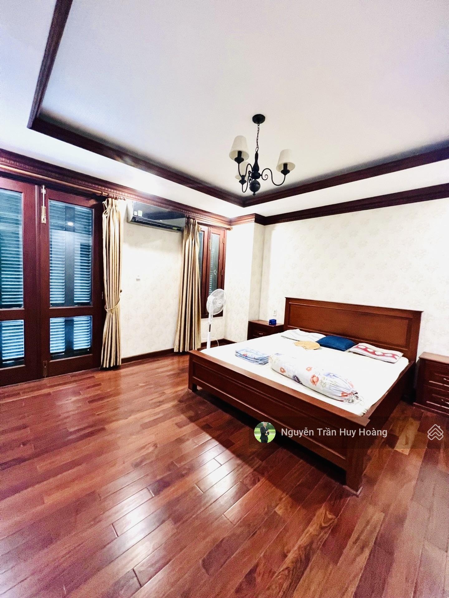 Dinh thự châu âu đẳng cấp - căn góc 20x31m - 4 tầng - hầm xe siêu vip - giá hơn 50 tỷ