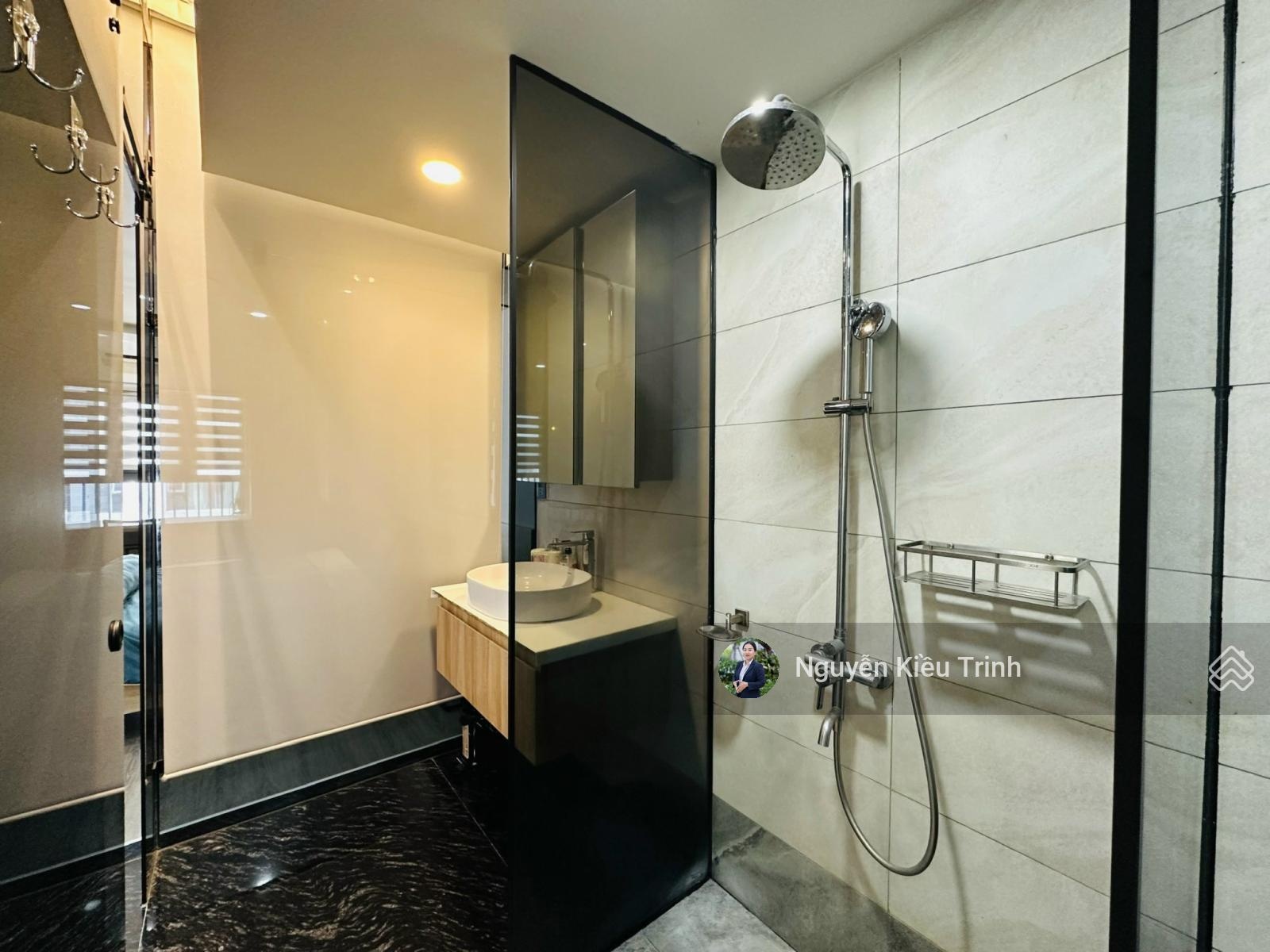 Kiều Trinh - 2214 chủ làm vô cùng tâm huyết 66m2 toà OC3 ban công dài