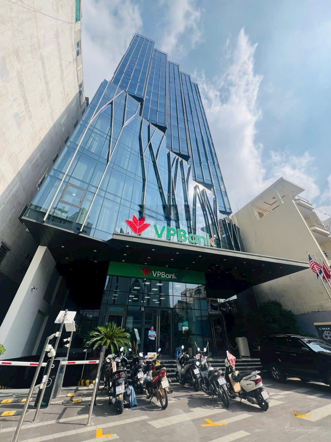 Building L'Mak 68 Phan Đăng Lưu, Phú Nhuận (P. Đức Thuận HCM)