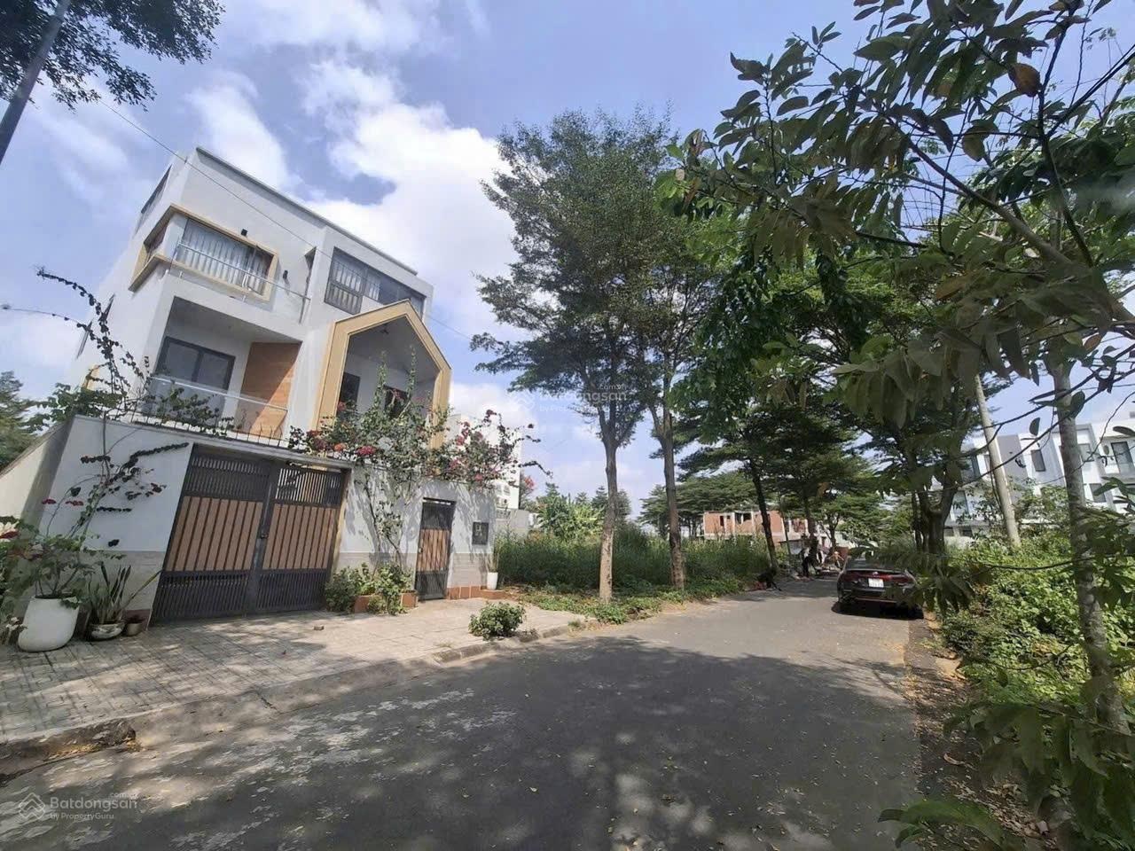 Lô đất ngang 6m sổ cá nhân ra Liên Phường chỉ 1km. giá siêu rẻ chỉ 60tr/m2 không còn lô thứ 2