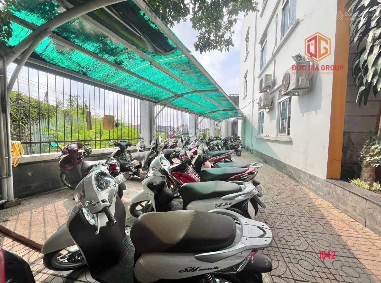 Cho thuê toà nhà 1 trệt 2 lầu ngang 16 mét mặt tiền đường võ thị sáu giá thuê 120tr/tháng