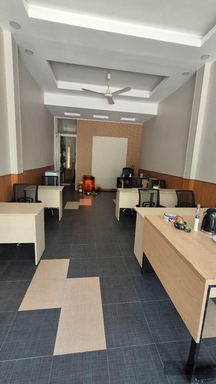 Cho thuê nhà làm văn phòng mặt đường Bùi Tá Hán Q2, 70m2 giá 12tr/th
