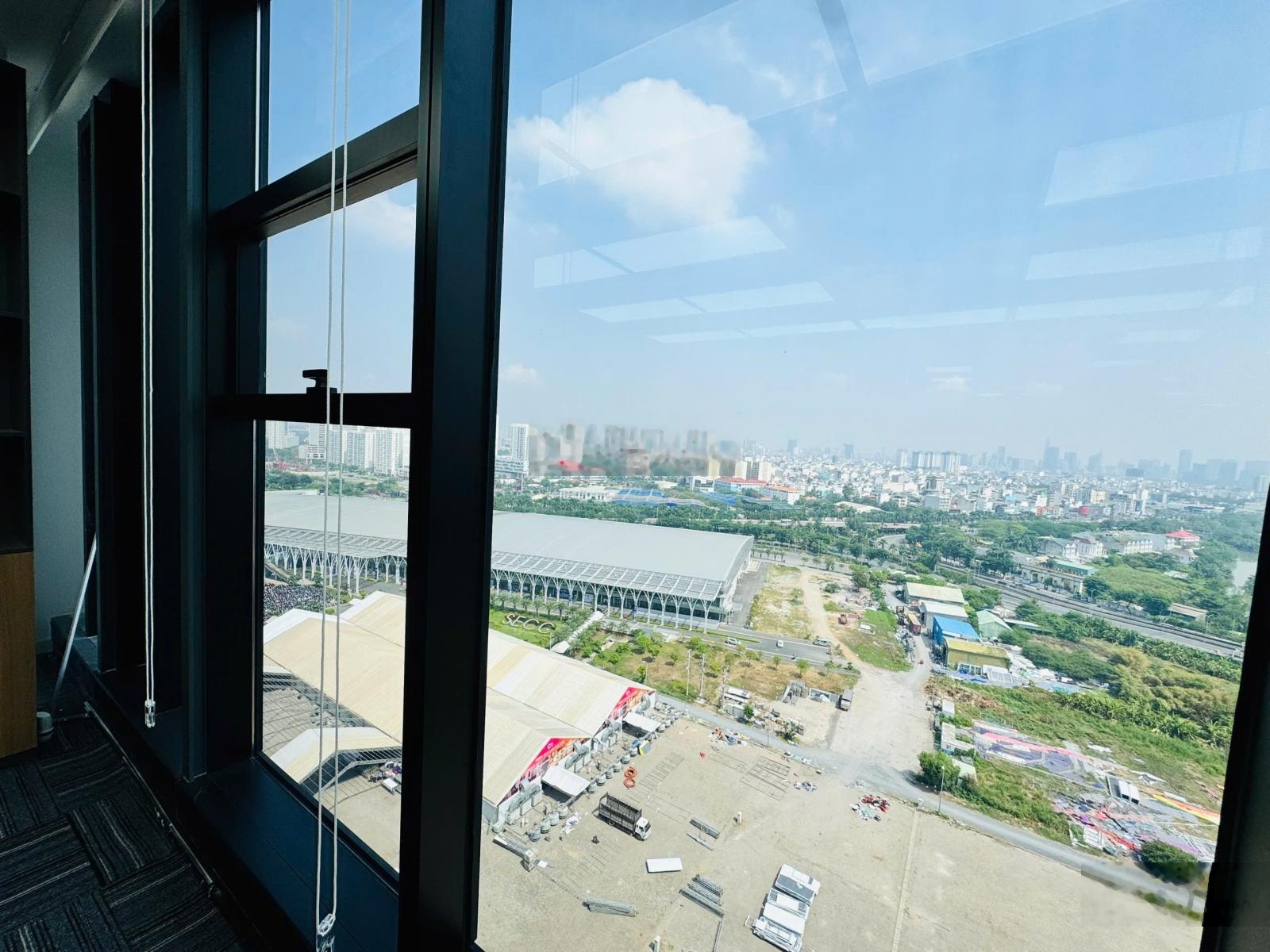 Building Quận 7 khu Phú Mỹ Hưng. DT 160m2 sẵn fitout nội thất chỉ 90tr/tháng + PQL view siêu đẹp