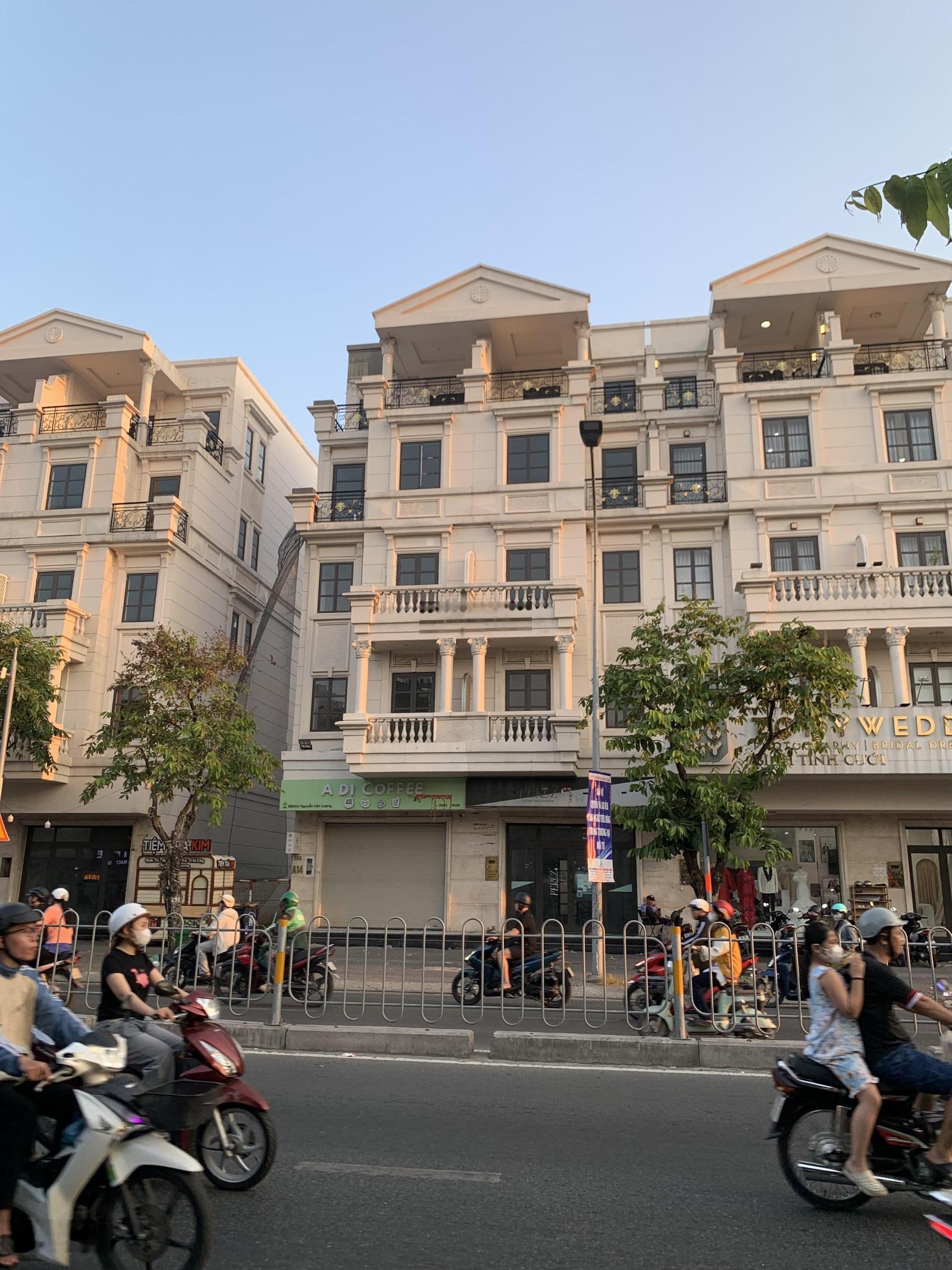 Cho thuê căn đôi Cityland Mặt tiền Nguyễn Văn Lượng P10 Gò Vấp. 10x20 5 tầng có thang máy