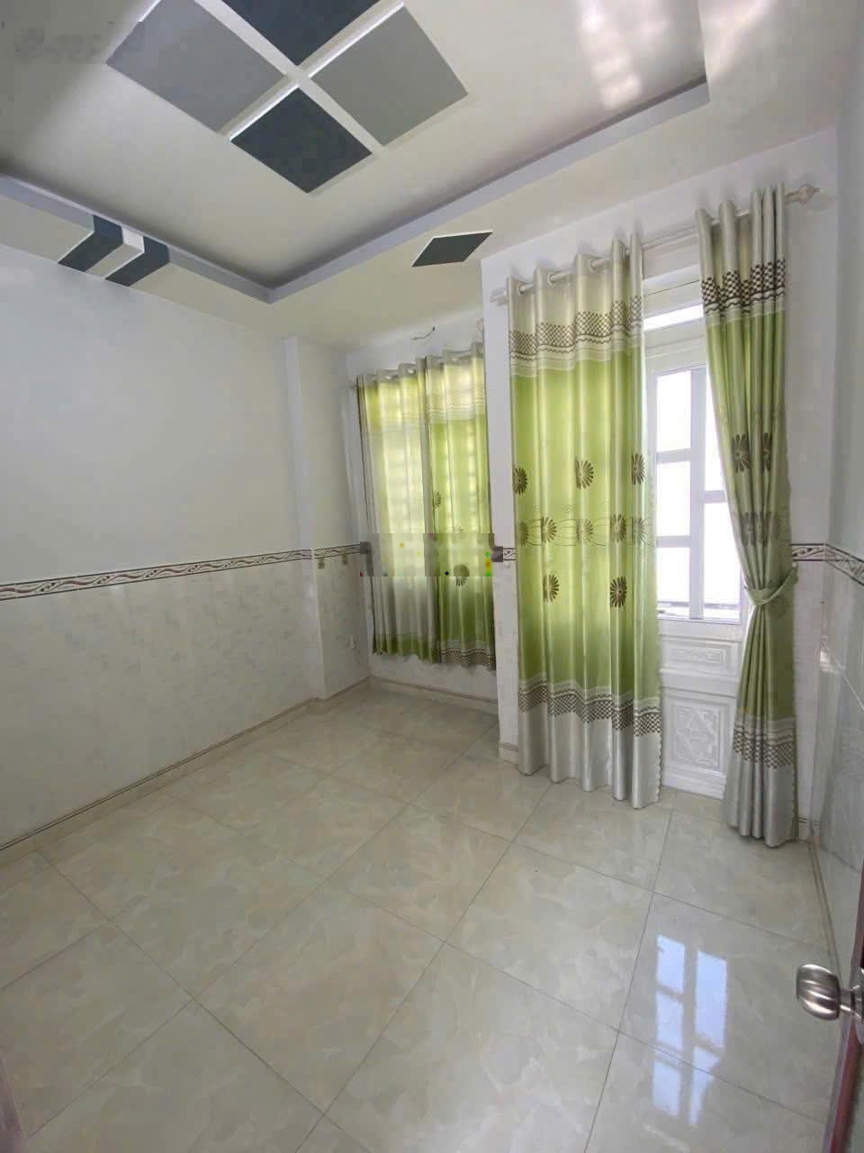 Nhà quận 12 giá chỉ 1 tỷ 870 1 trệt 2 lầu 4pn, gần chợ & trường học