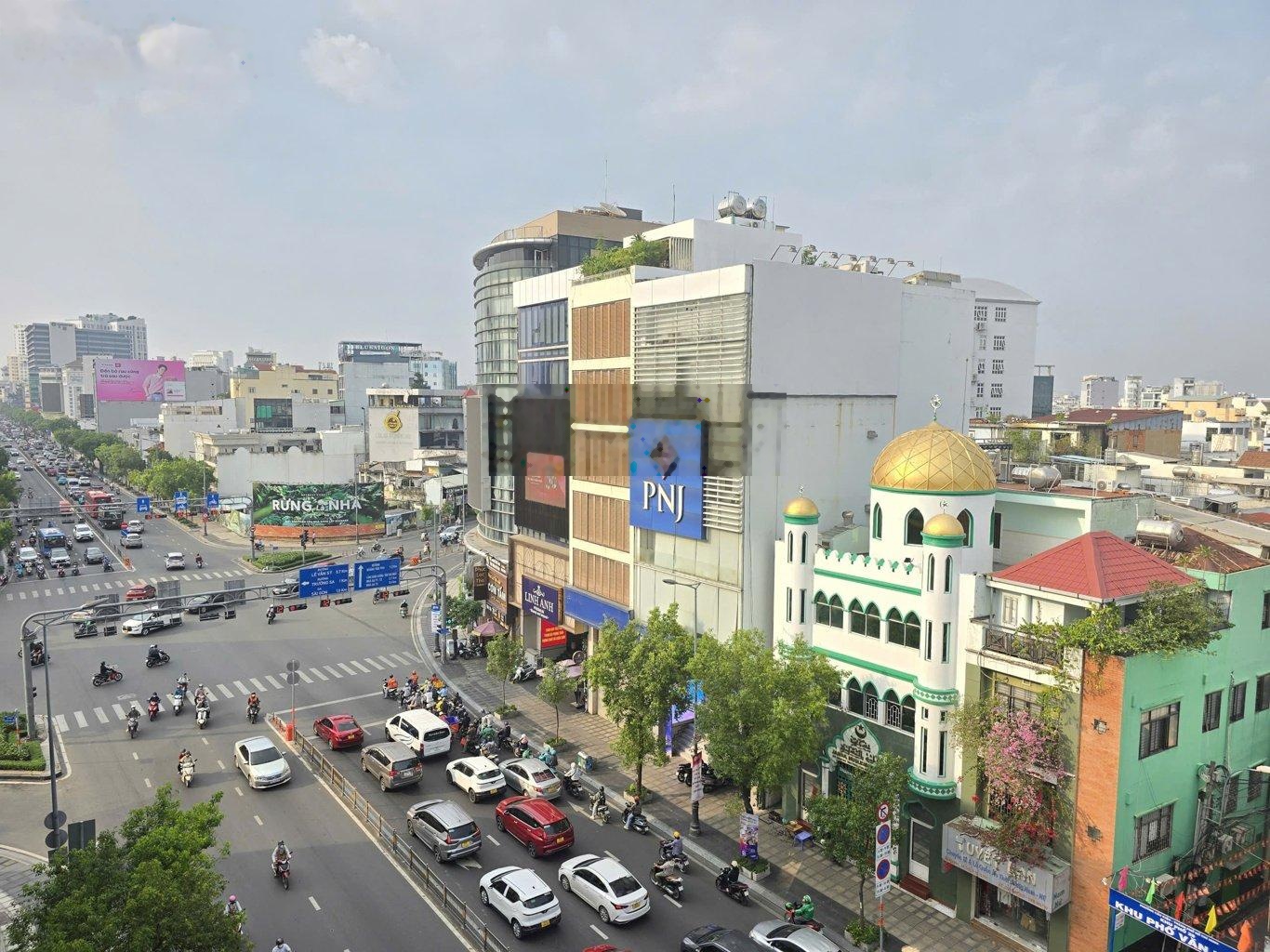 Cho thuê nhà Nguyễn Văn Trỗi 160m² 5 tầng - 165 triệu/tháng
