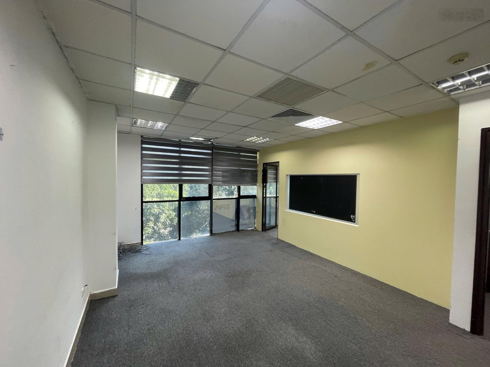 Cho thuê văn phòng b18/d21 dịch vọnh hậu. dt 150m2 - liên hệ :0345943145