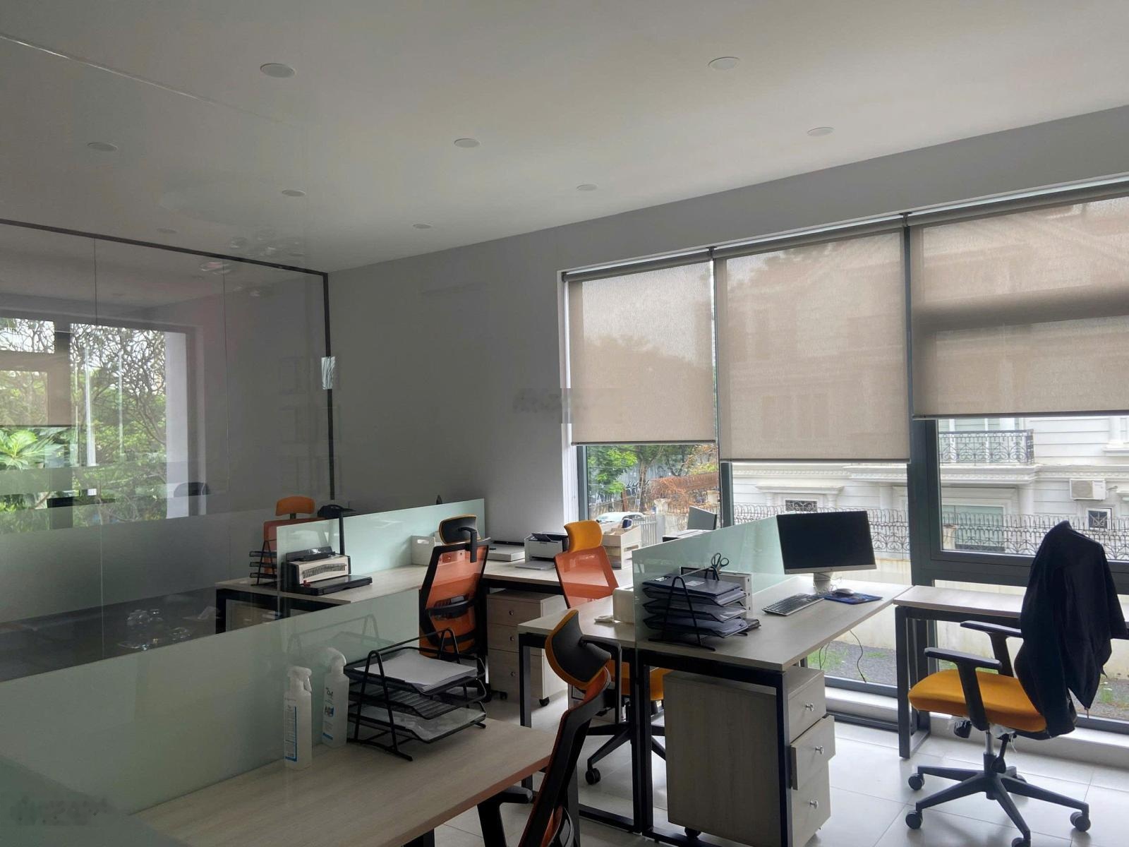 Bán nhà mặt tiền Nguyễn Văn Hưởng, Thảo Điền, Quận 2 DT: 18x27m, 3 tầng, giá bán: 109 tỷ