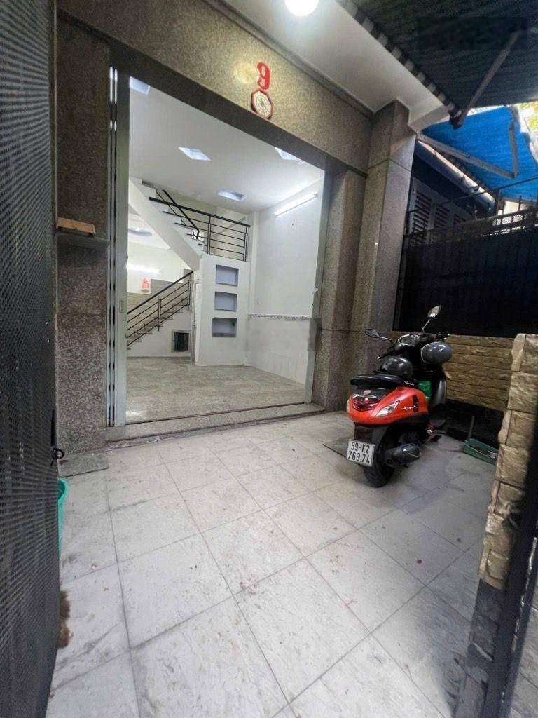 Quận 6, nhà Nguyễn Văn Luông, gần Hậu Giang, Bình Phú, nhà 3 tầng, hoàn công đầy đủ