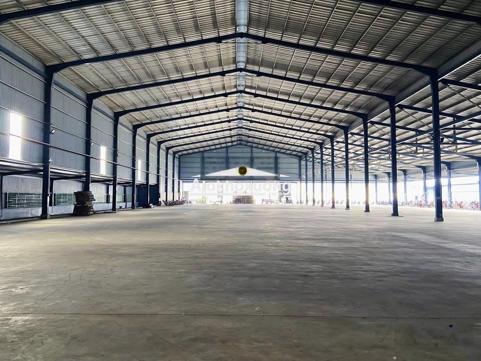 Cho thuê kho, nhà xưởng 820m2 tại Hoà Khánh - giá chỉ 40 triệu/tháng