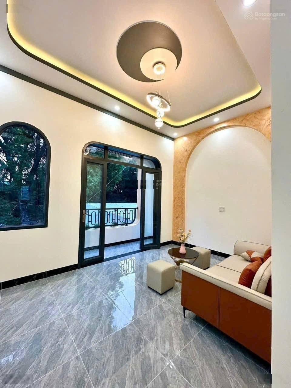 Chuyển về quê sống nên cần bán lại căn nhà với tài chính 900 -