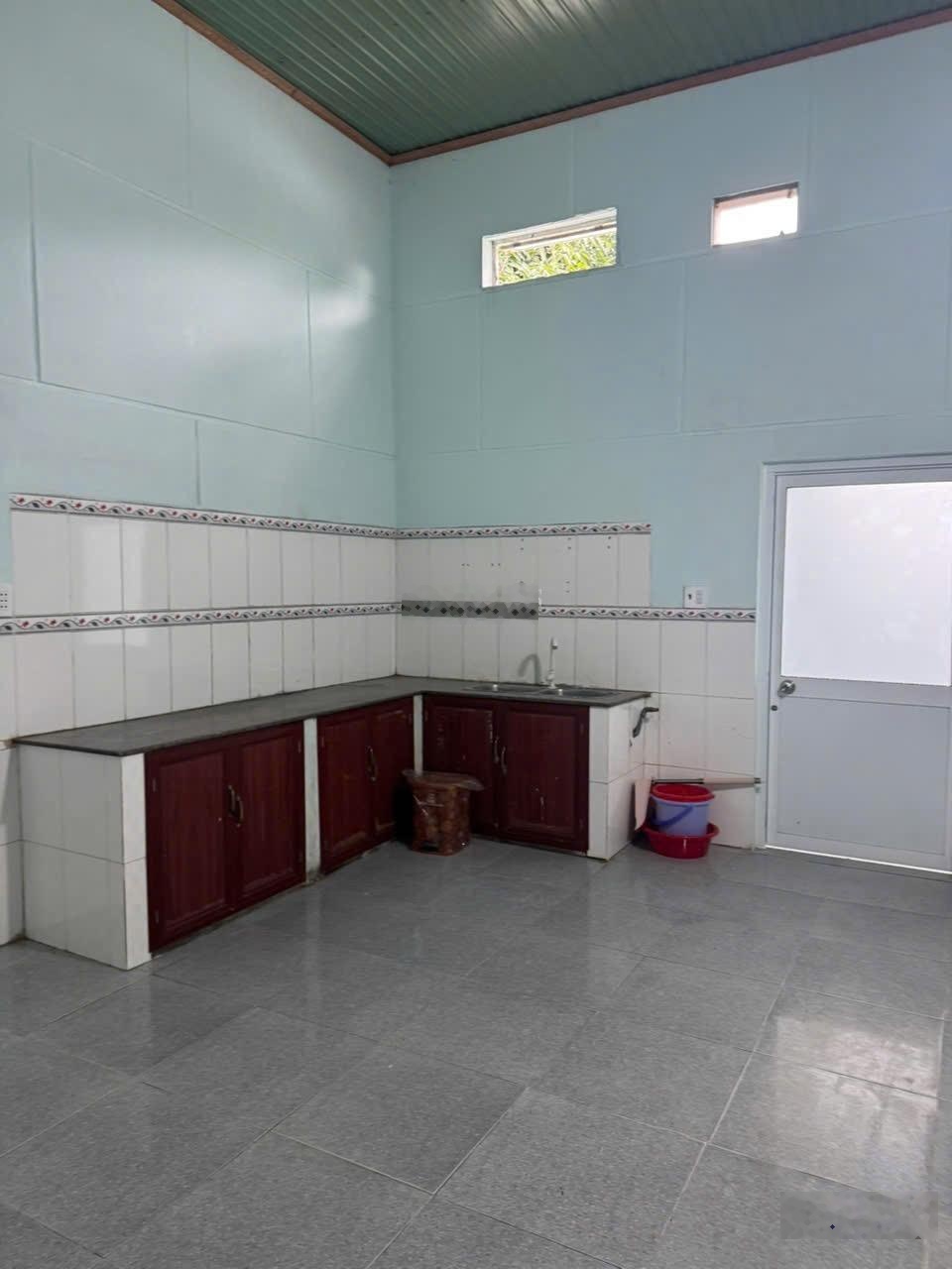 Bán nhà mặt tiền chợ Nhơn Hội, TP Quy Nhơn, Bình Định. Nhà 100m2, mặt chợ mua bán số 1