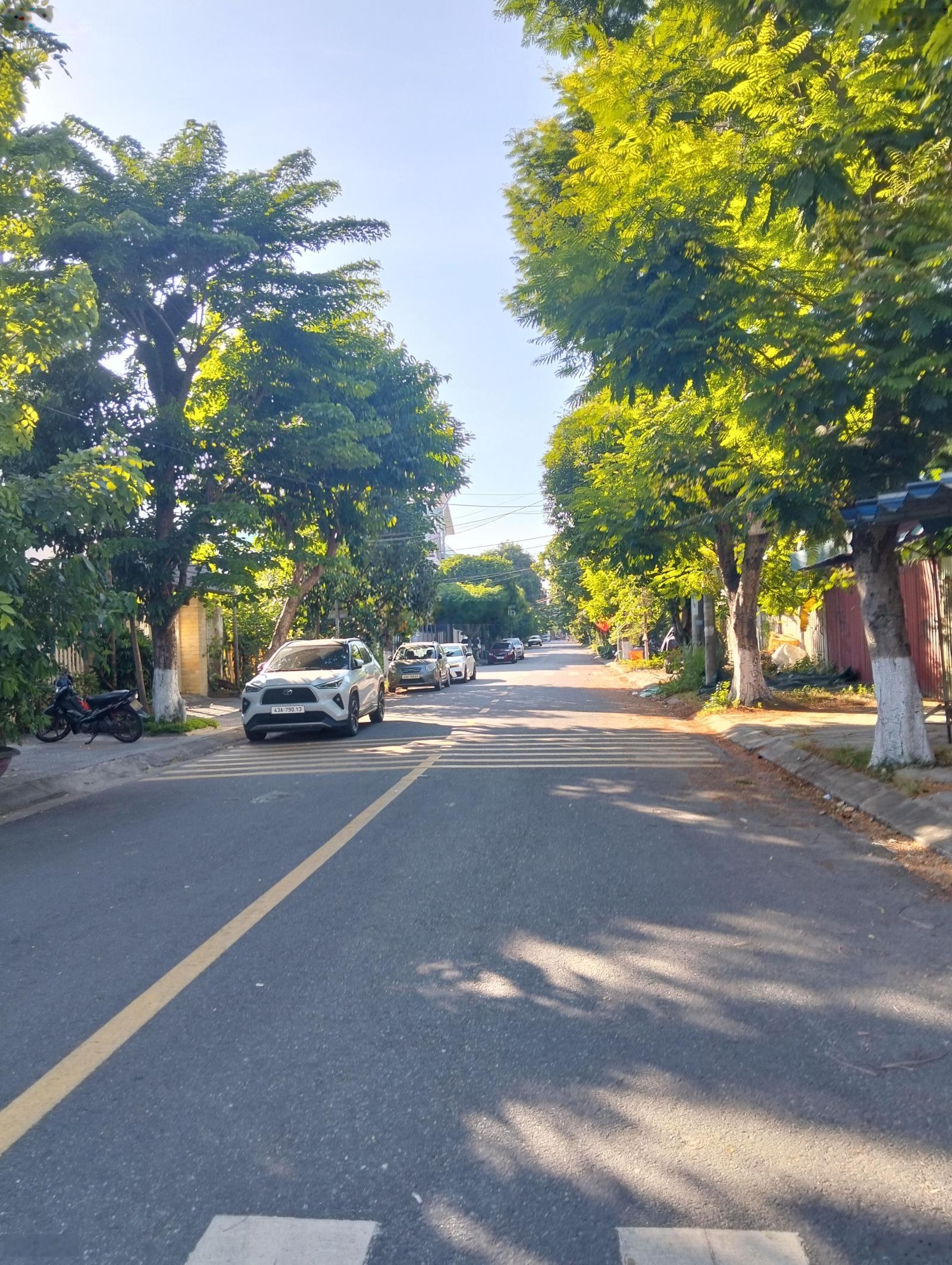Lô biệt biệt thự mt đường an hòa 4 - khuê trung - cẩm lệ dt: 283 mét - ngang hơn 14 m giá : 18 tỷ