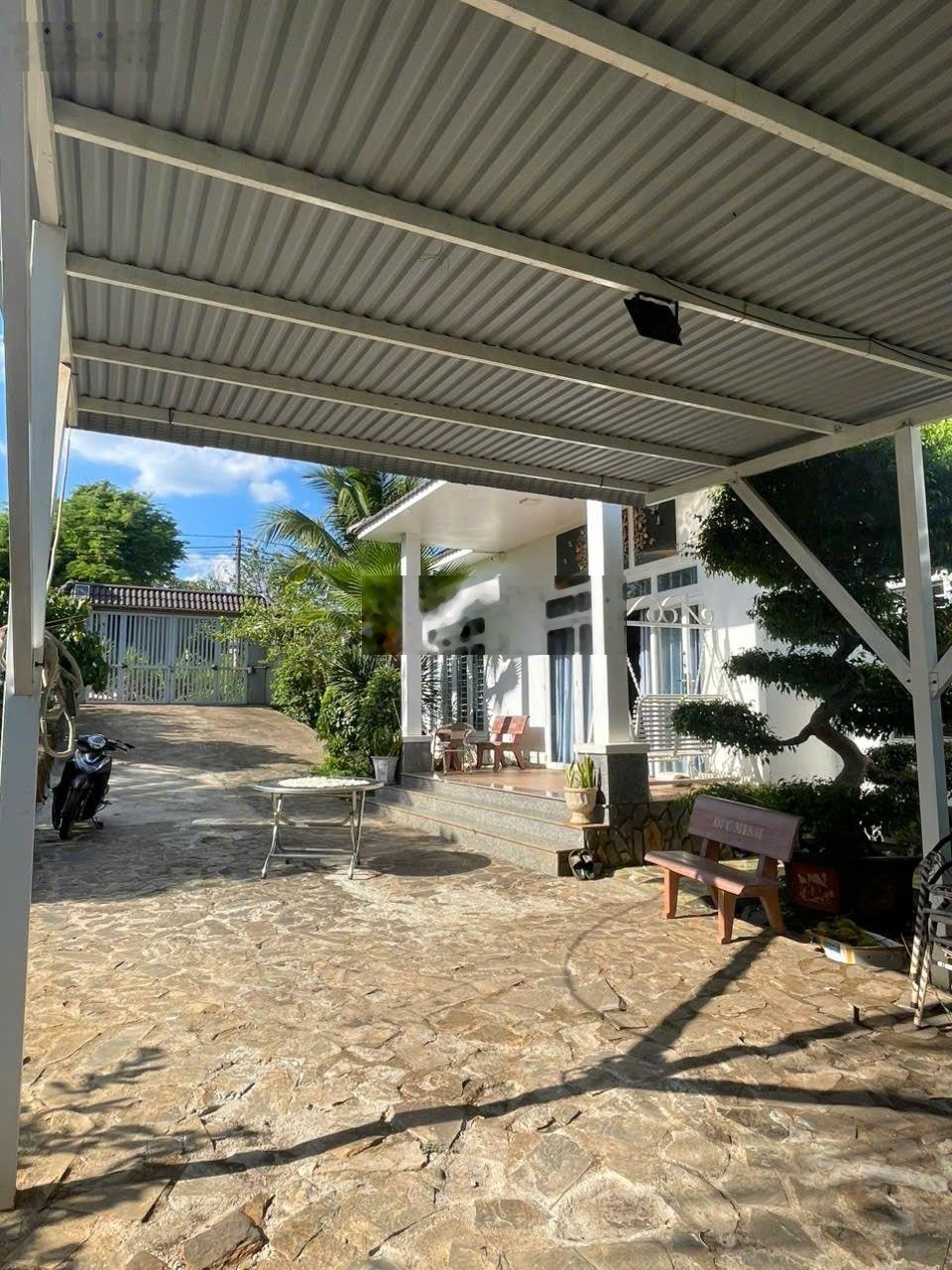 Bán khuôn viên 1.012m2 tại Phường Thành Nhất TP. Buôn Ma Thuột tách 3 sổ riêng - ngang 35.5m