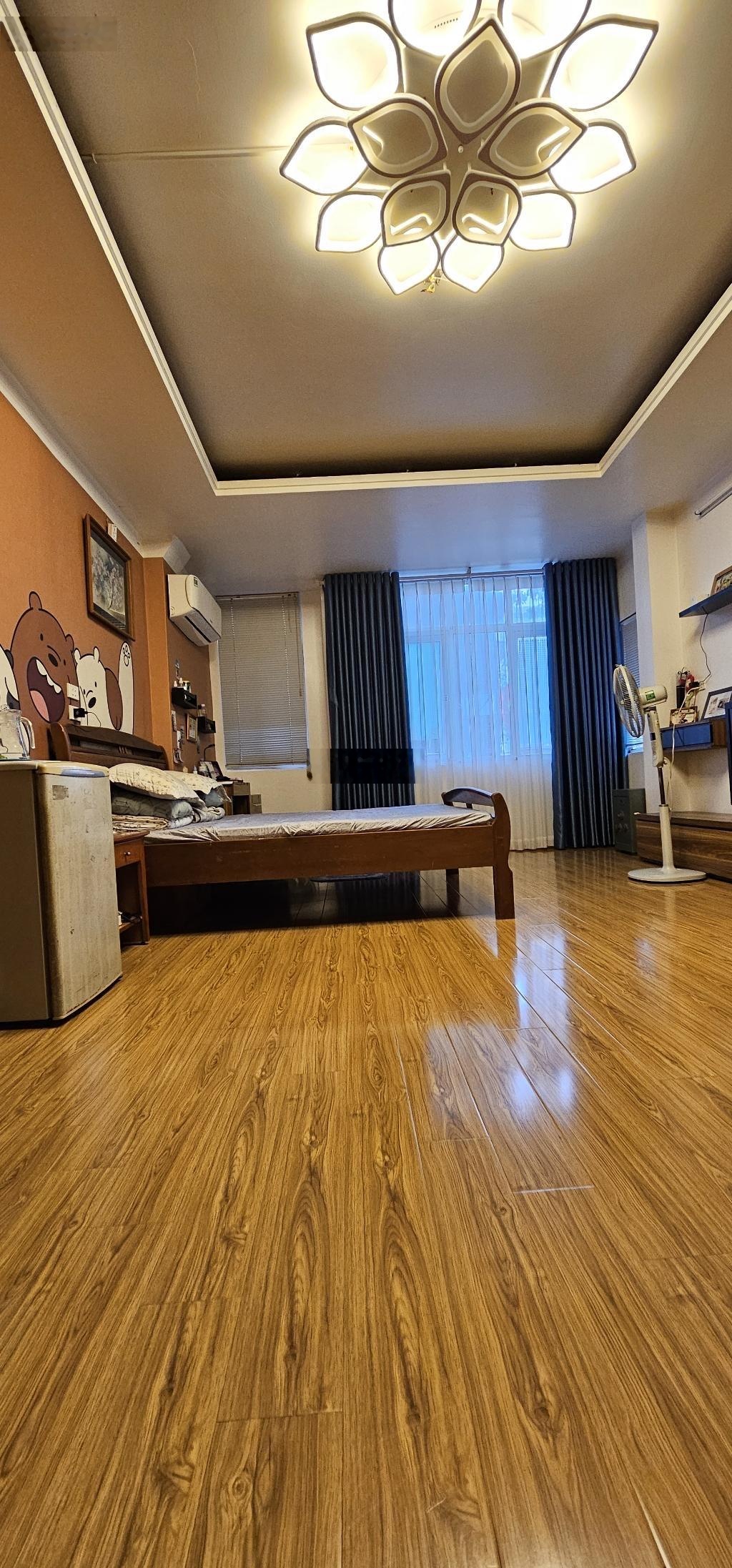 Bán nhà phố LẠC TRUNG - Hai Bà Trưng, phân lô, GARA, nhà đẹp, 52m2 x 6 tầng, mặt tiền rộng, 19.5 tỷ