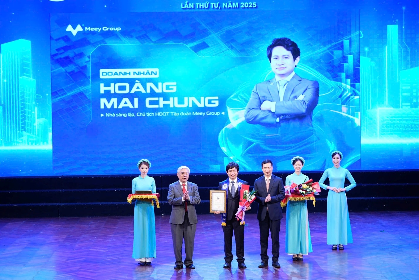 Meey Group giành giải I4.0 Awards 2025 khẳng định vị thế dẫn đầu chuyển đổi số bất động sản