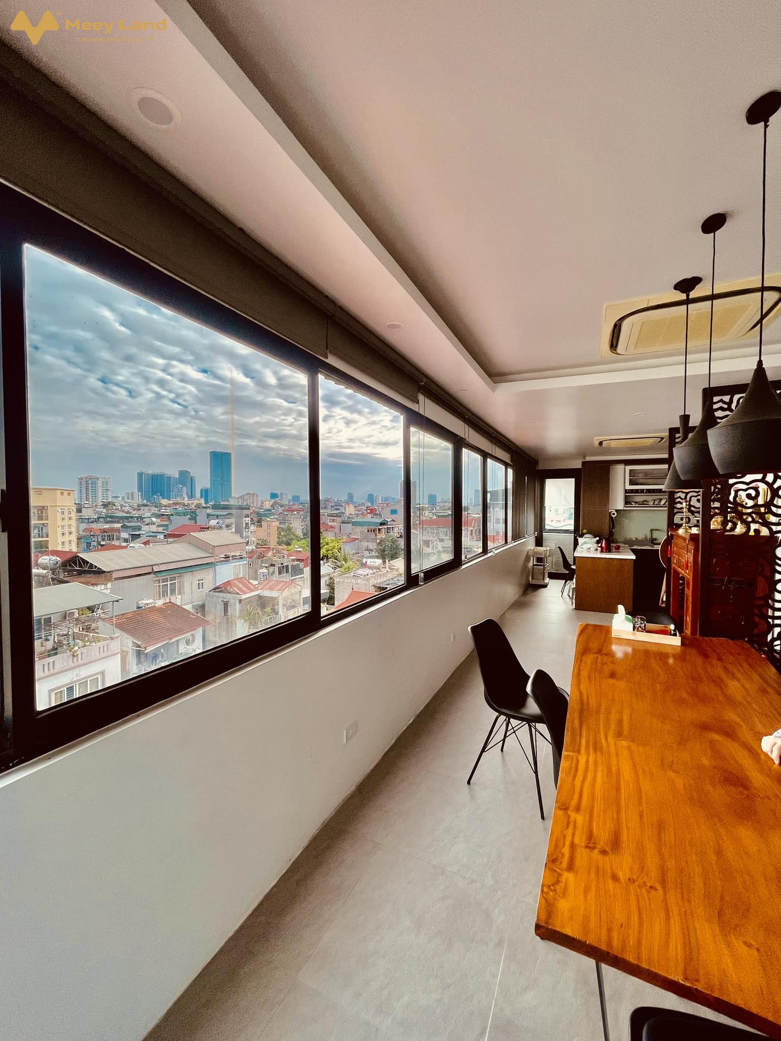 Bán nhà phố Võng Thị, view Hồ Tây, full nội thất, vừa ở vừa cho thuê 50 triệu/tháng