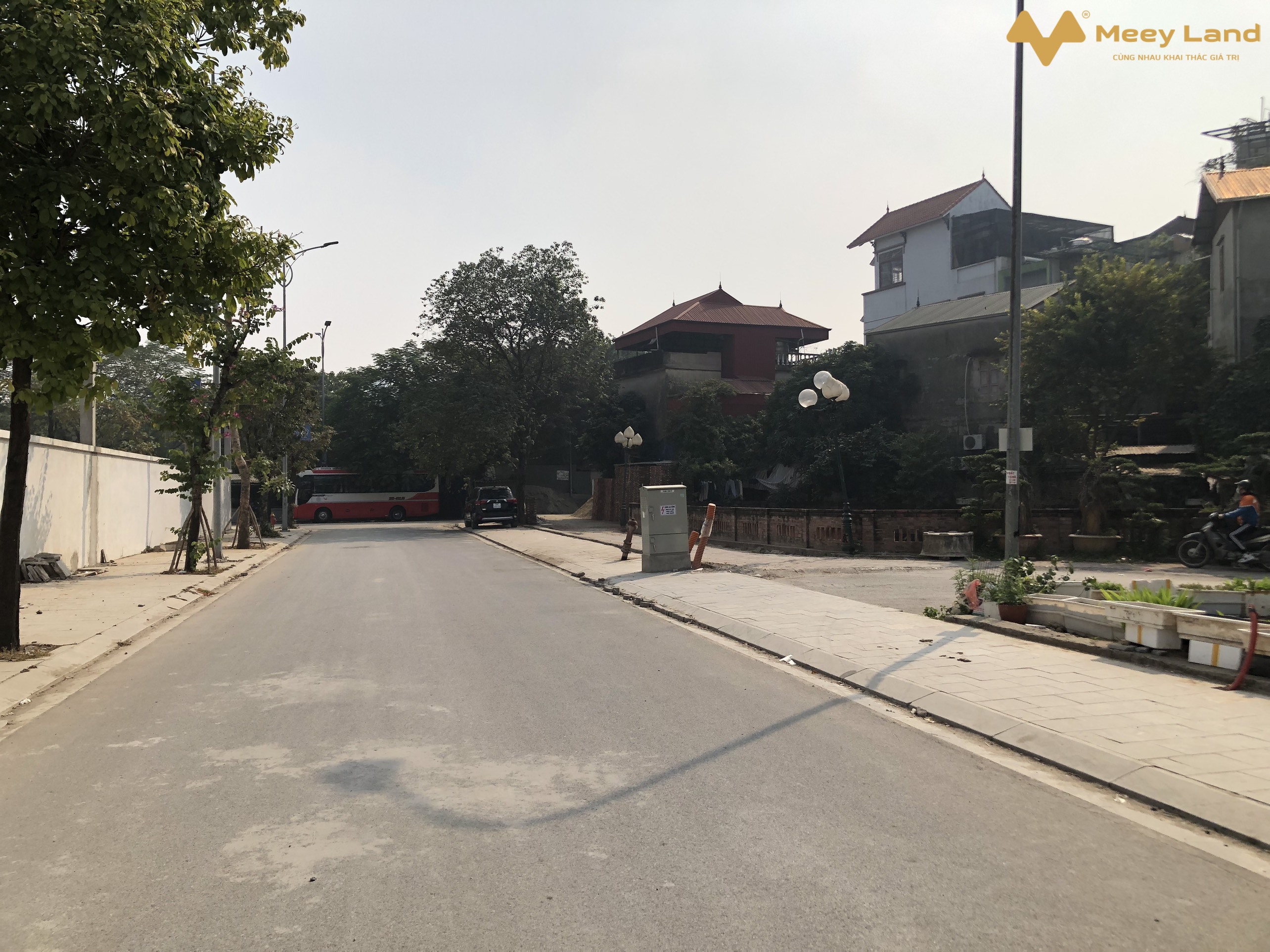 Bán đất đấu giá Vạn Phúc, lô góc, kinh doanh, giá tốt