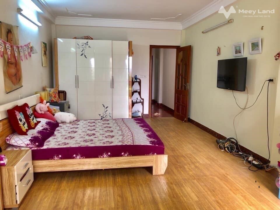 Bán nhà Đại Mỗ - Sa Đôi, 40m2, 4 tầng, 4 phòng ngủ, gần đường lớn, ô tô đỗ gần