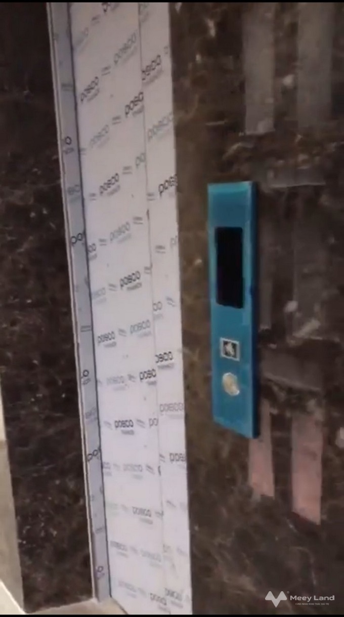 Bán căn hộ dịch vụ Trường Sơn, phường 4, Tân Bình, 105m2, 6 tầng, thang máy