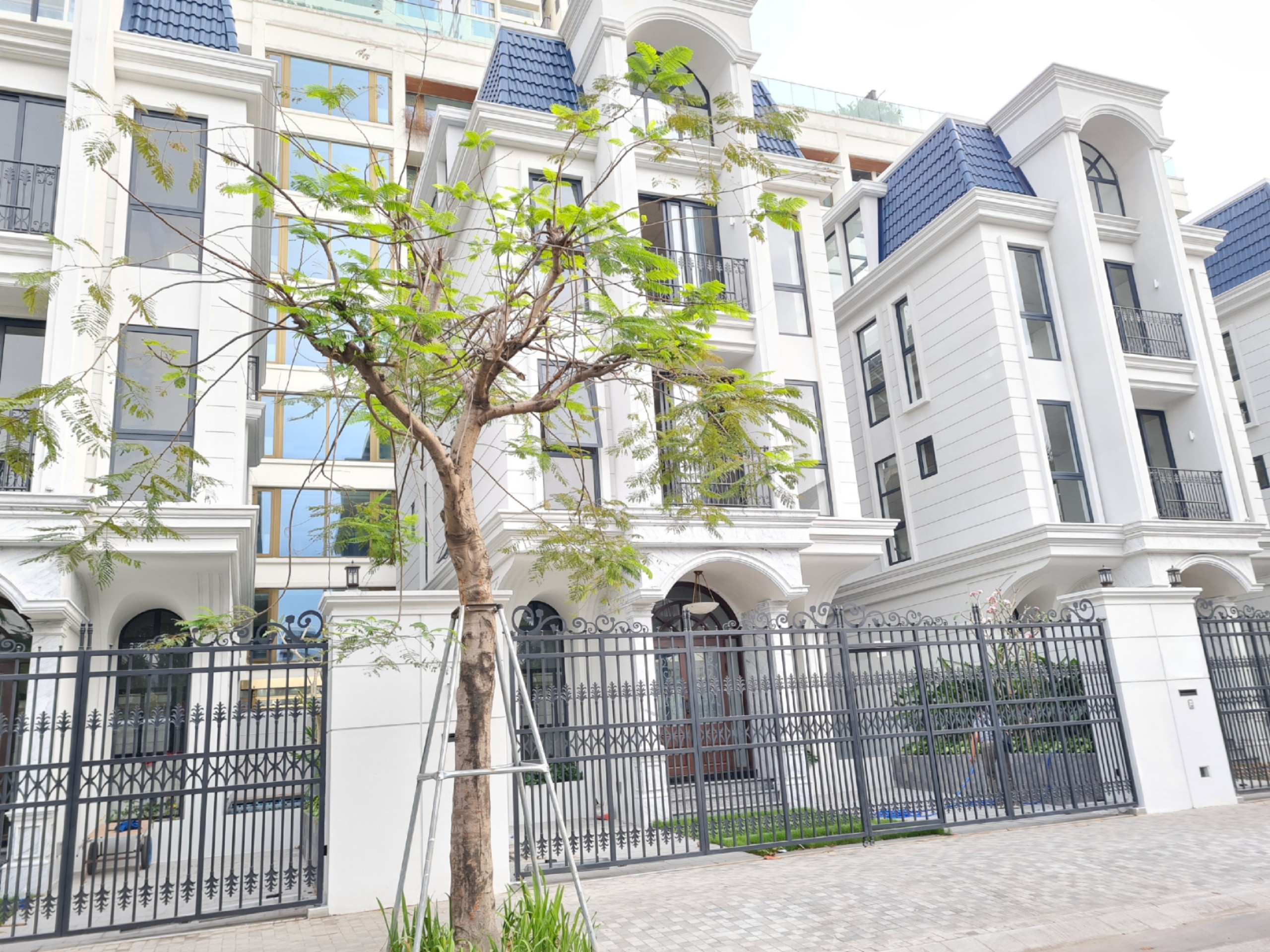 Bán villa 2 mặt tiền đường số 7 An Phú - An Khánh, 200m2, hầm 4 lầu, ngay Song Hành