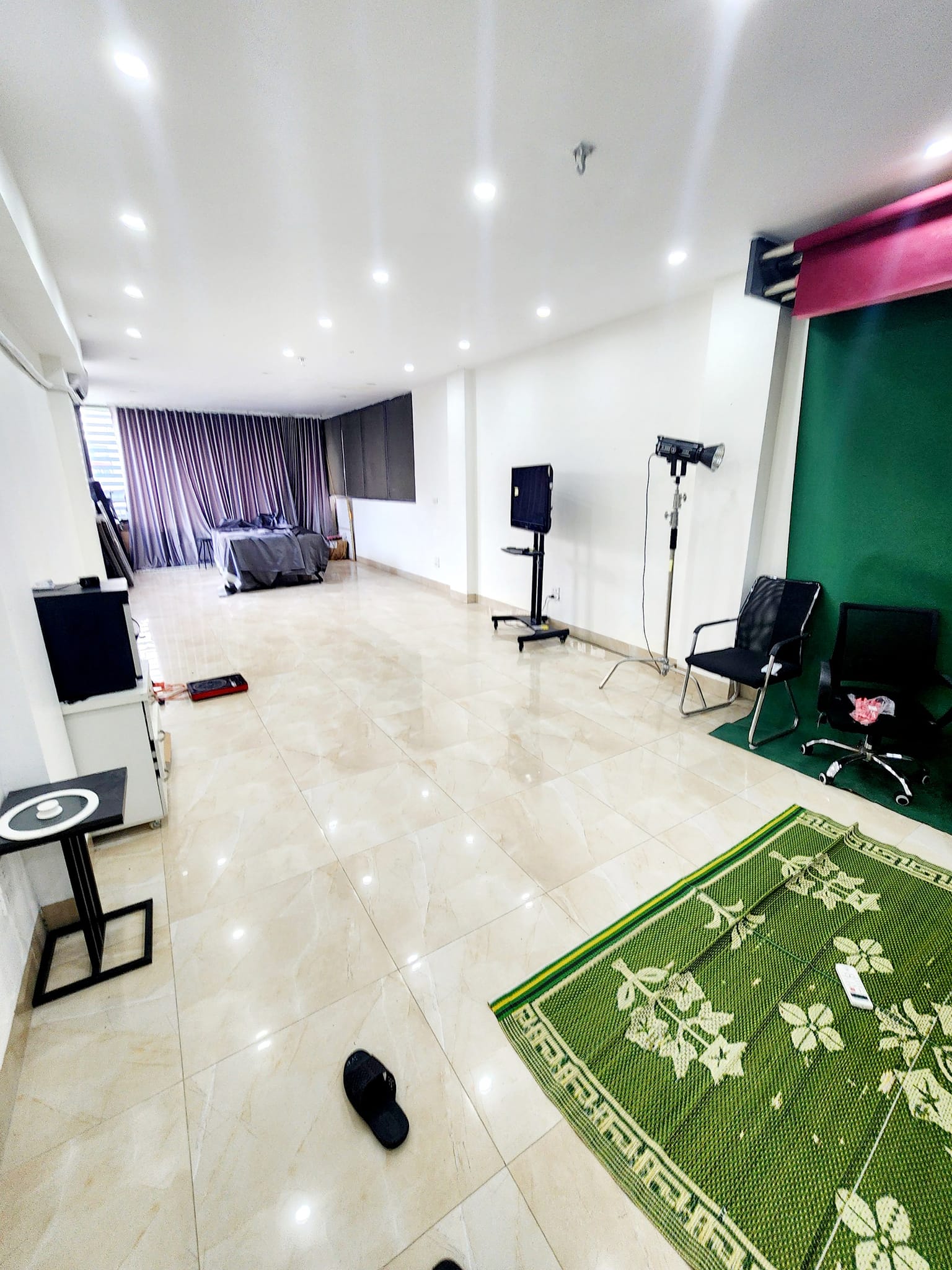 Cần bán gấp nhà mặt phố Nguyễn Khang, 88m2, vỉa hè ô tô tránh, kinh doanh đỉnh