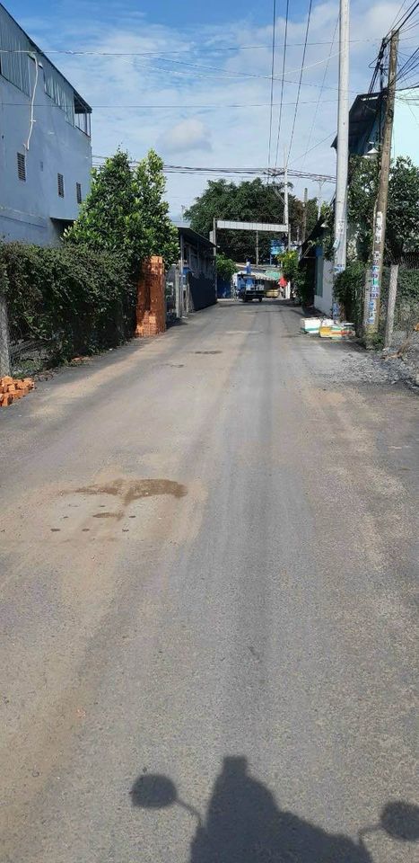 Cần bán đất vị trí đẹp cách đường chính Vĩnh Lộc A 70m